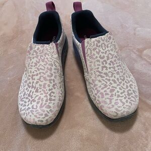 Merrell Pink and Tan Slip-On Sneakers Comfortable Casual Design